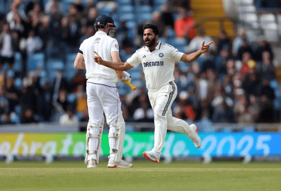 Shardul Thakur brings India back in the game
